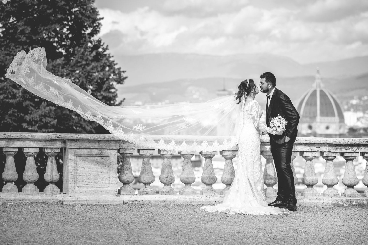 YES WEDDING ITALY CEREMONY SYMBOLIC TUSCANY CASTLE TIAGO CELANE (1)