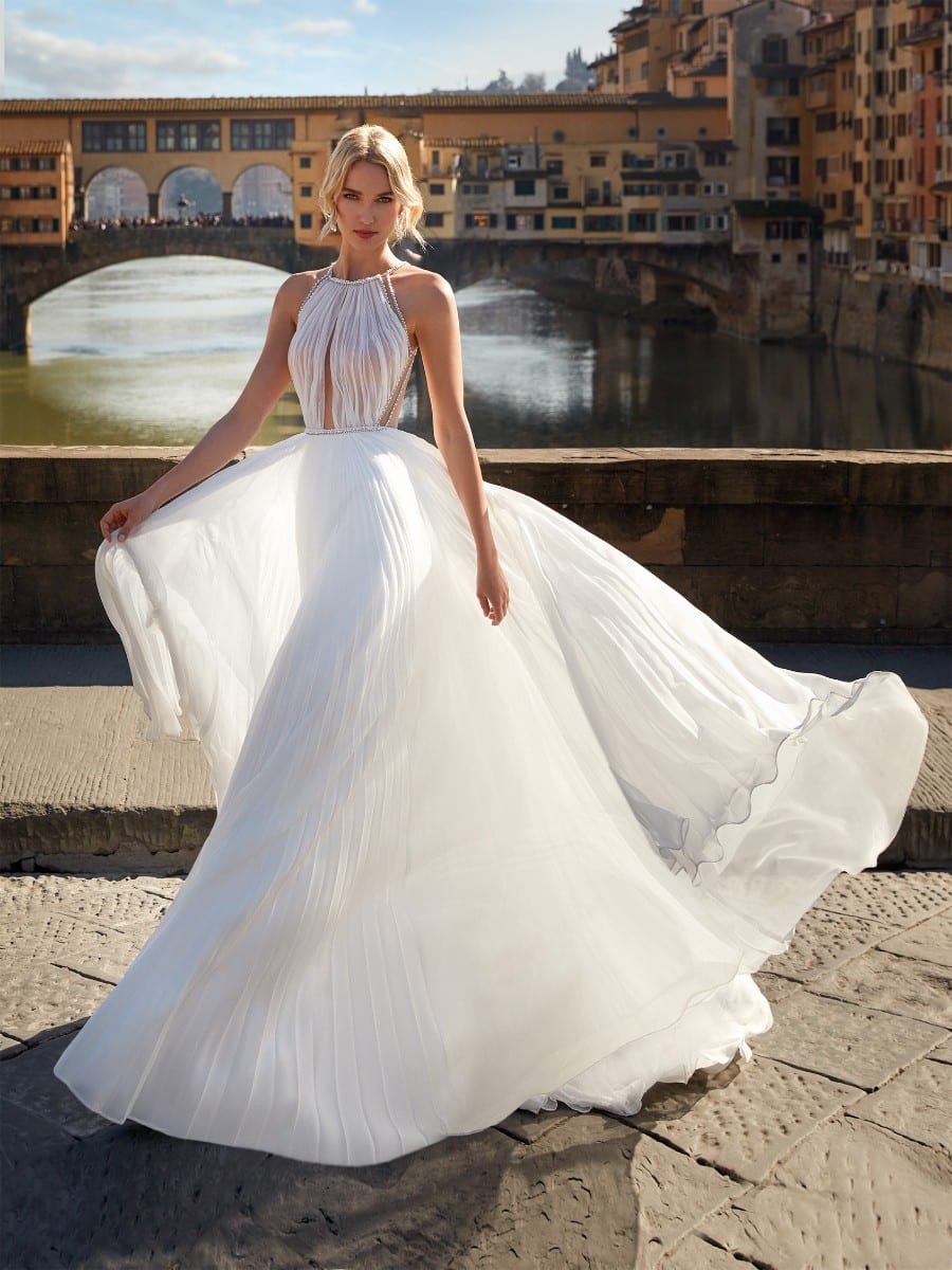 Bridal trends and best 2021 wedding dresses